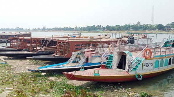 টাঙ্গুয়ার হাওরে চলবে শতাধিক বিলাসবহুল হাউজবোট