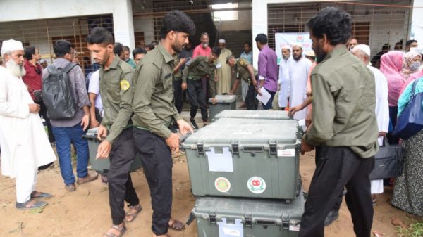 গাজীপুরের নগরপিতা কে হবেন, আজ রায় দেবেন জনগণ